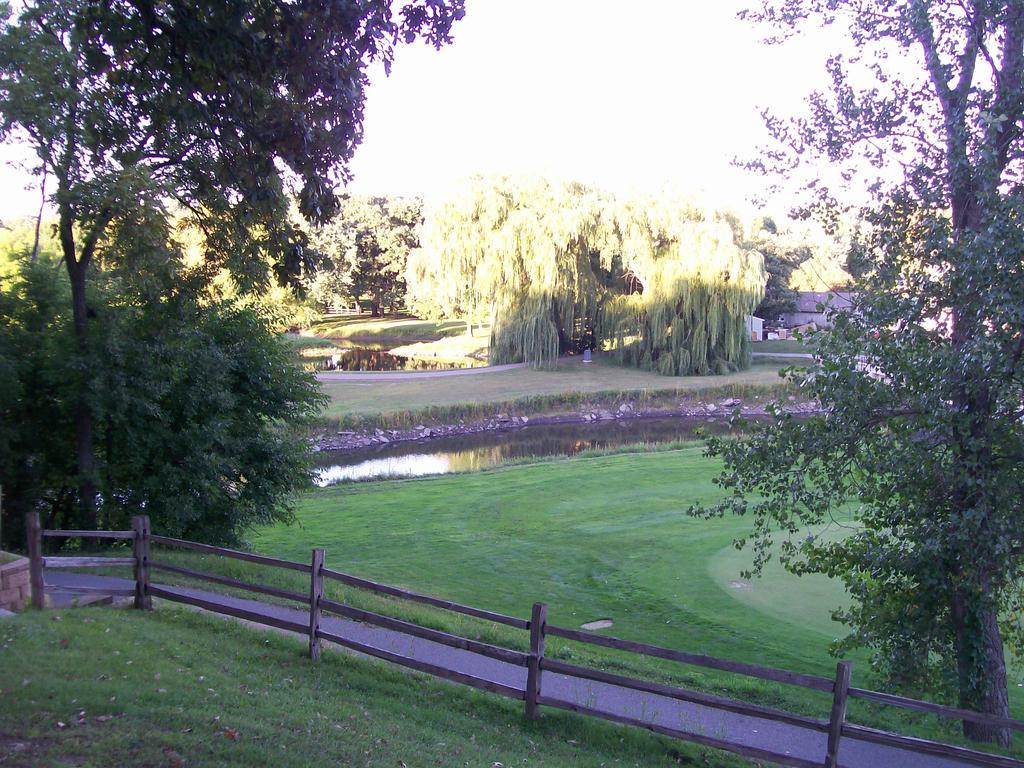 The Lodge Resort Hotel Forest City Eksteriør billede